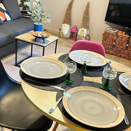 Chez Diane , Complet , Parking Gratuit Devant L'immeuble 콜마